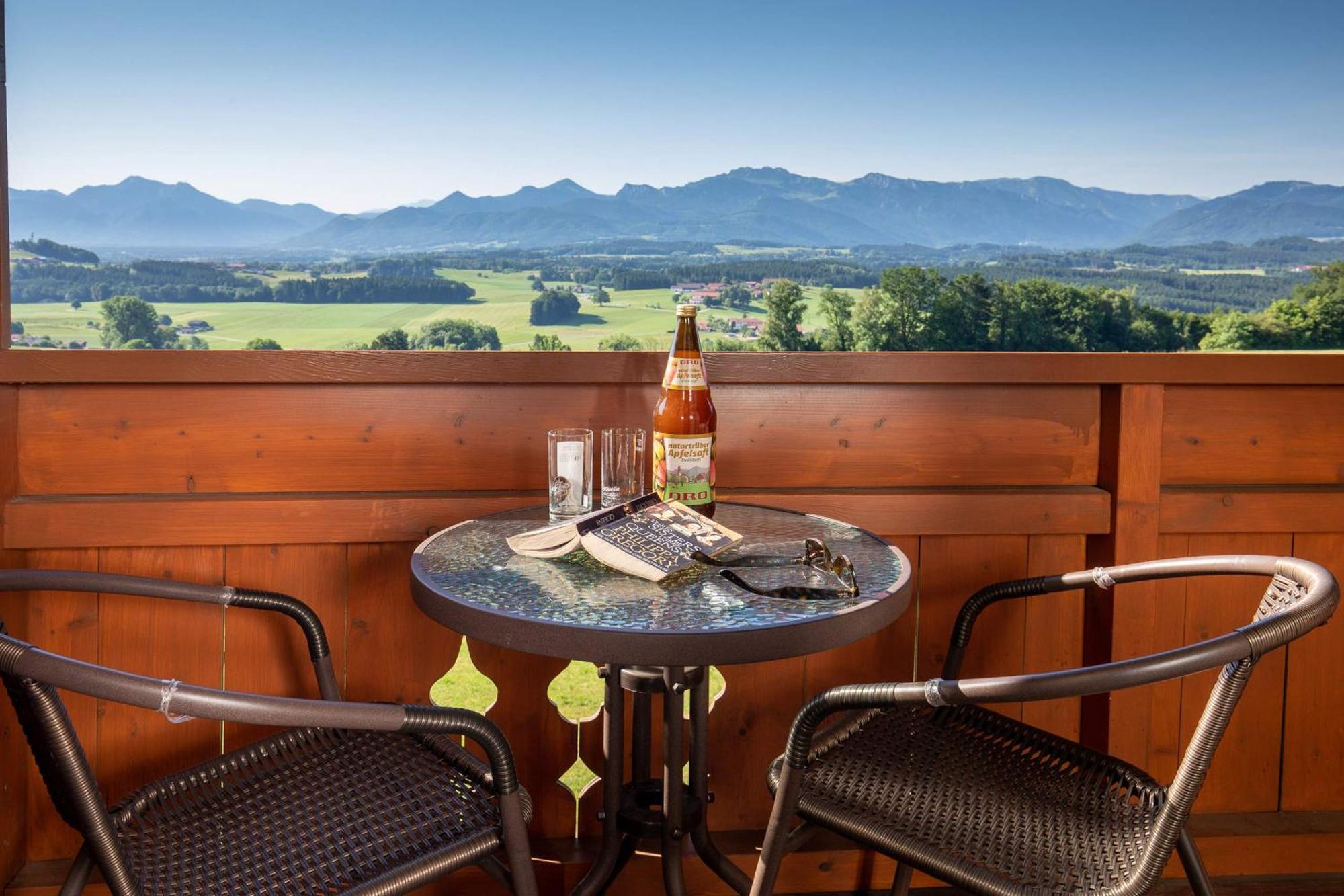 Berg Hotel Weingarten Garni Rimsting Exterior photo